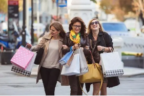 美国假日消费保持韧性，12月线上销售增长8.2%